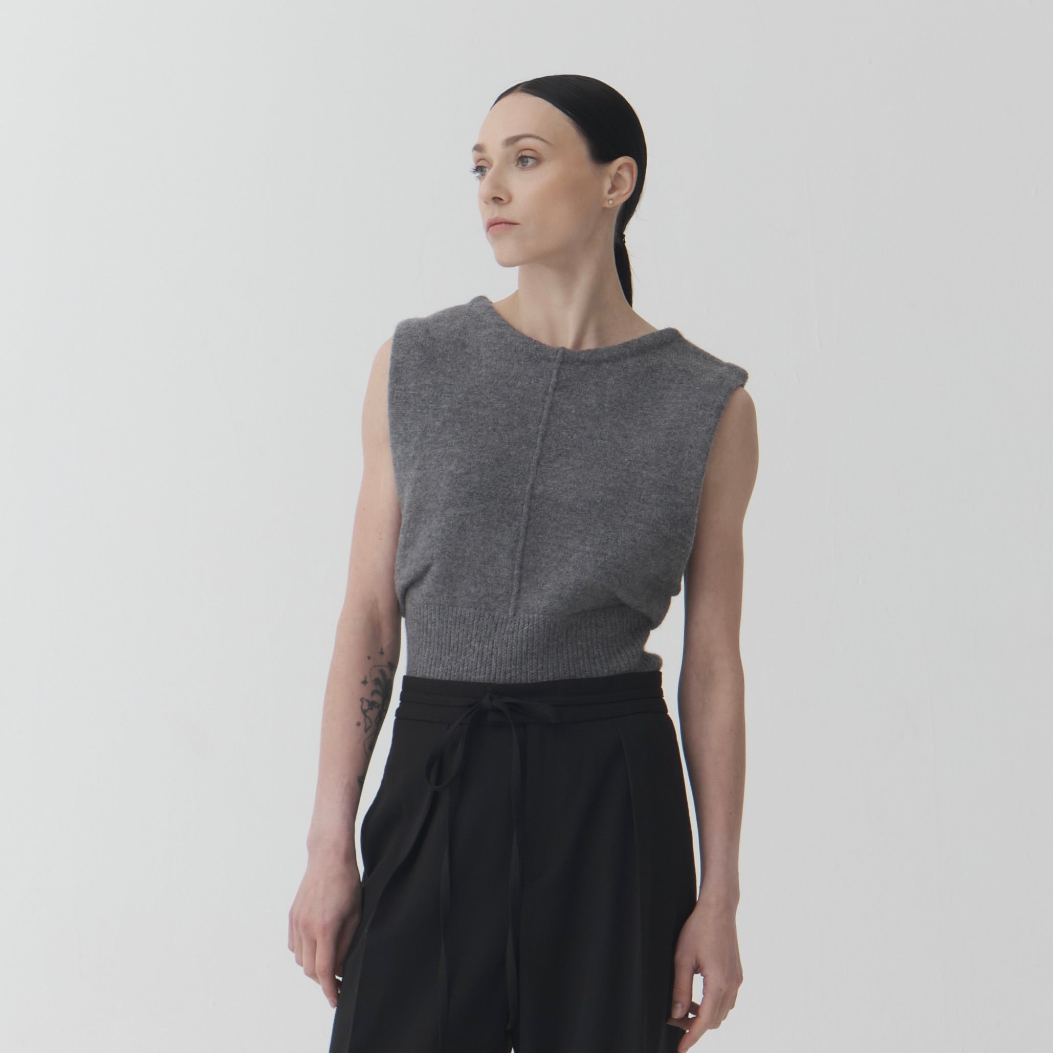 KN01 - Wool Vest