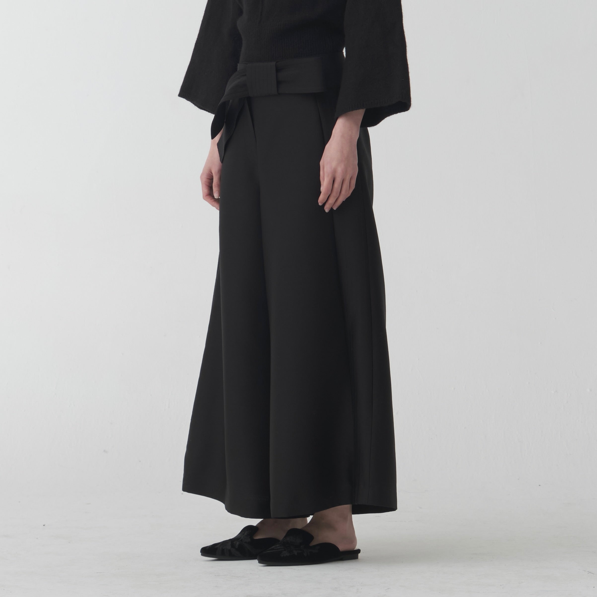 TR03 - Wool Silk Pants
